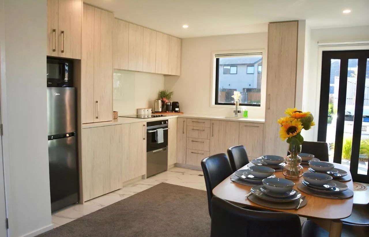 Cosy And Close To Central City Christchurch