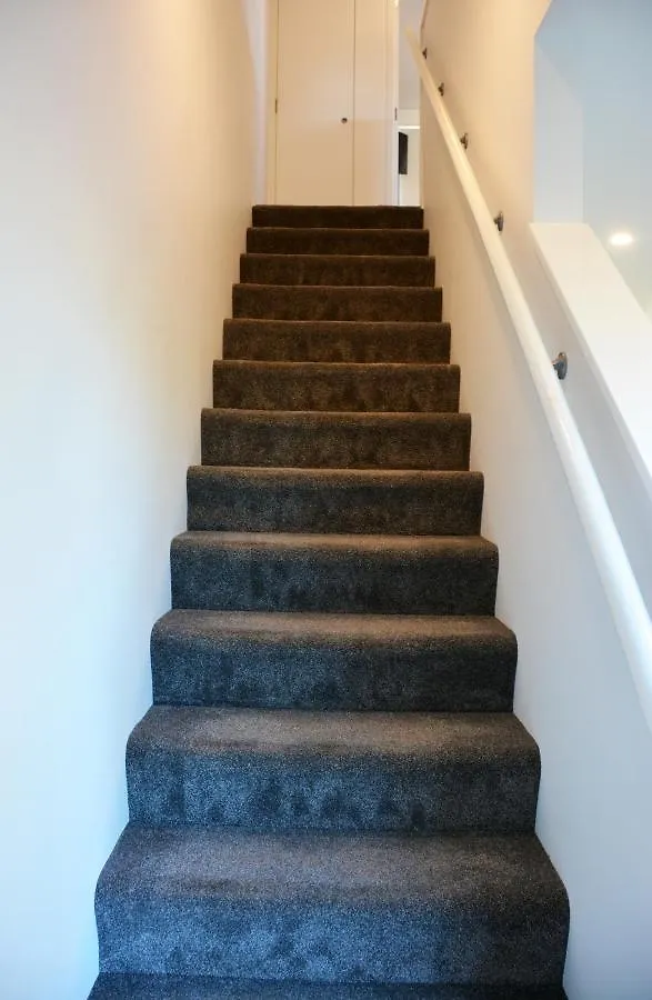 Cosy And Close To Central City Christchurch Apartment