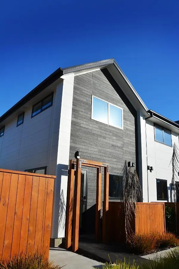 Cosy And Close To Central City Christchurch